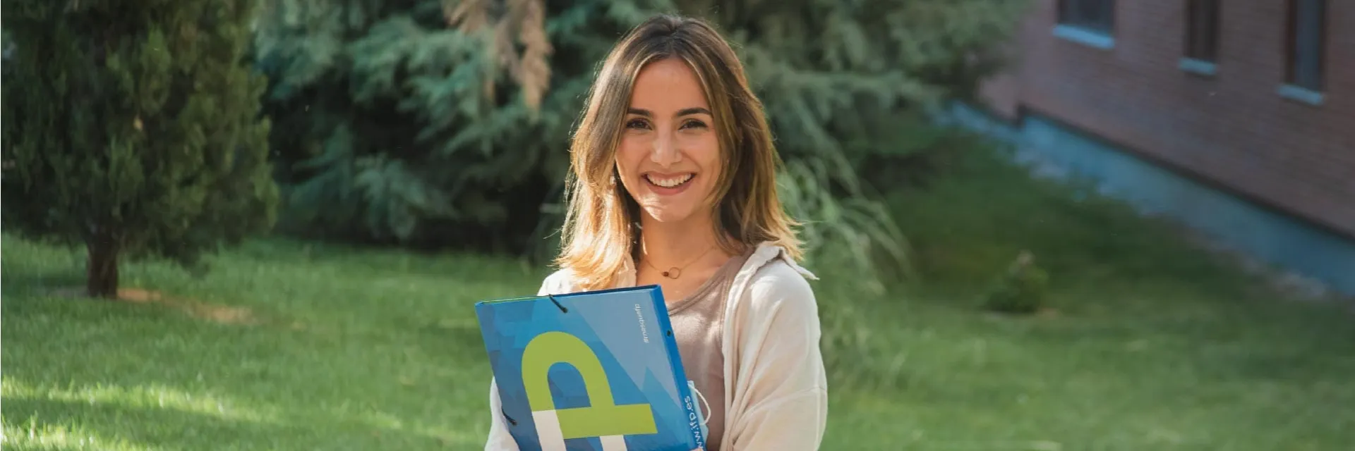 Estudiante de iFP en las instalaciones del centro