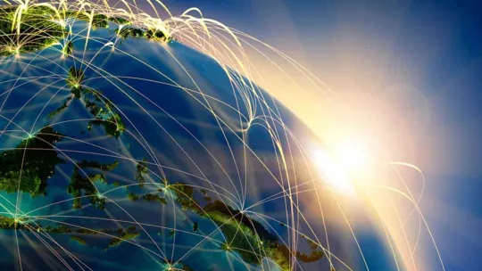 La tierra con conexiones comerciales internacionales