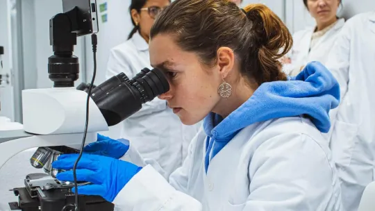 Hero Content - Empleos FP - Sanidad | iFP